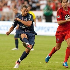 Ibra Bikin Gol, PSG Imbang