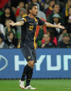 Sepi Peminat, Kewell Frustrasi