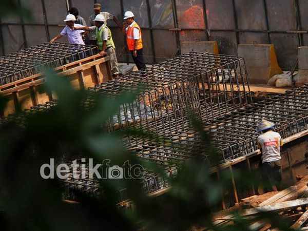 Jalan Layang Casablanca Molor Gara-gara Pipa Air