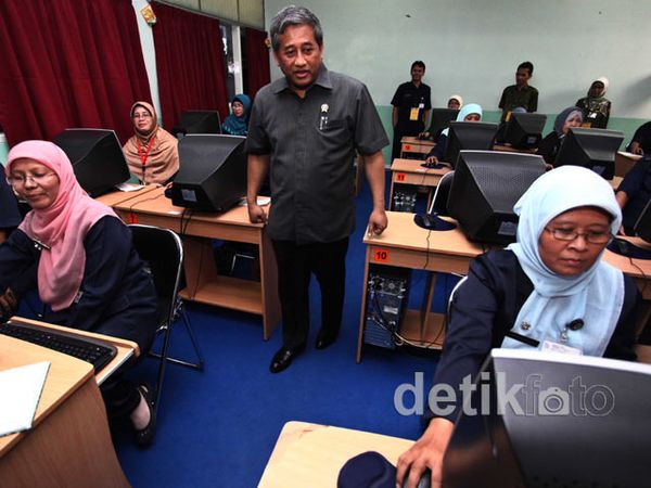 Mendikbud M. Nuh Sidak Uji Kompetensi Guru
