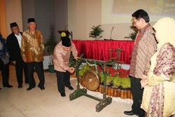 Din Syamsuddin Resmikan RSIJ TV Streaming