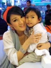 Melly SHE Bagi Waktu untuk Anak