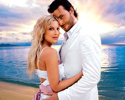 Romantis! Menikah di Tepi Pantai Ala 8 Selebriti Dunia