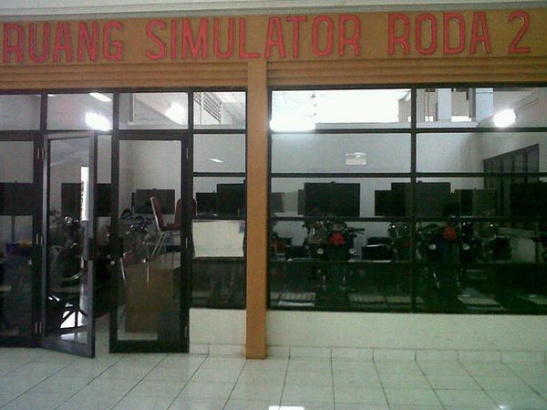 Simulator SIM di Samsat Daan Mogot Masih Nganggur