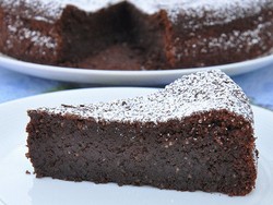 Torta Caprese, Cake Cokelat yang Lembut Meleleh di Mulut