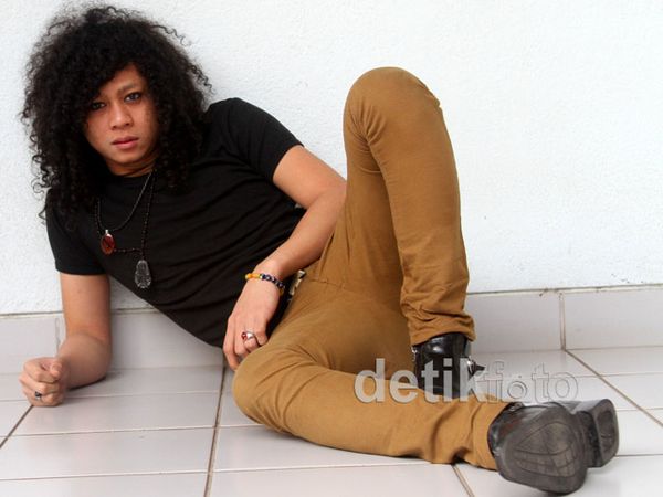 Si Rocker Yoda Idol