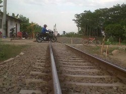 Seorang Pria di Semarang Disambar KA dari Jakarta