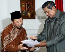 Presiden SBY Bayar Zakat Fitrah dan Mal Rp 21.800.000