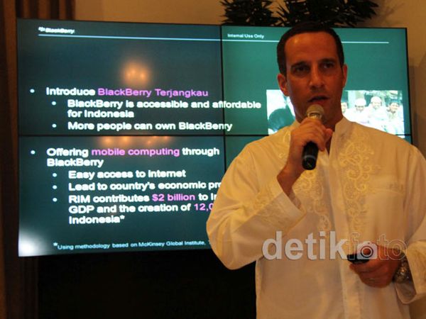 RIM Indonesia Luncurkan BlackBerry Terjangkau