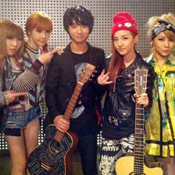 Sungha Jung Nge-Jam Bareng 2NE1