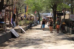 Gili Trawangan, Seperti Menjadi Tamu di Negeri Sendiri