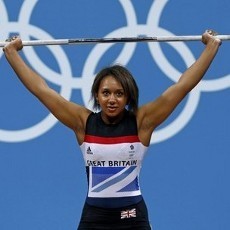 Lifter Putri Zoe Smith: Dulu Dihina, Kini Dipuja
