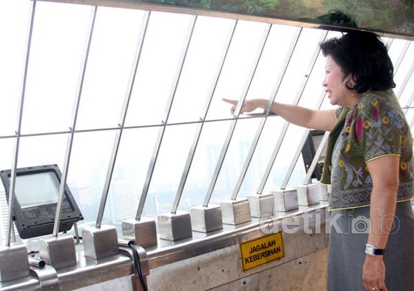 Menparekraf Ngabuburit di Monas