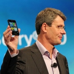 RIM BlackBerry Siap PHK Ribuan Karyawan