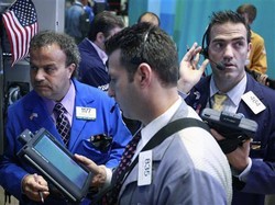 Menanti Pengumuman The Fed, Wall Street Terkoreksi