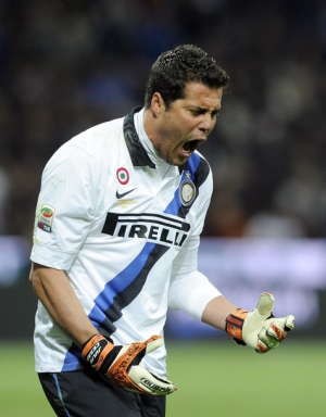 Julio Cesar Bantah Sudah Tinggalkan Inter