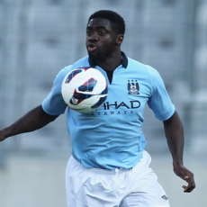 Tidak ke Bursaspor, Kolo Toure Pilih Bertahan di City