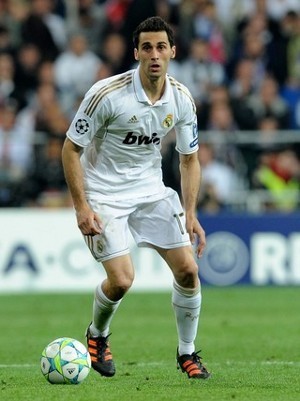 Arbeloa Perpanjang Kontrak Hingga 2016