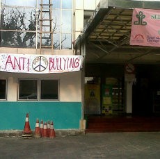 Spanduk Anti Bullying Terpampang di Depan Pintu Sekolah Don Bosco