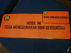 Stiker Bebas BBM Subsidi Untuk Mobil PNS Telat Tersebar di Jawa Bali