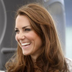 Ekspresi Bahagia Si Cantik Kate Middleton