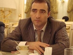 Abusupian Kharkharov, Sang Miliyarder Muslim