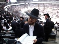 Saat Yahudi Ortodoks Usai Belajar Kitab Talmud