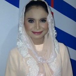 Rossa Masih Sembunyikan Identitas Pacar