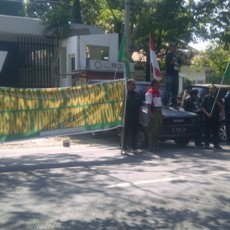 Jelang Sidang Tuntutan, Pendukung Dedi Sugarda Aksi di Depan PN