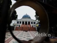 Masjid Al Bina Tempat Favorit Itikaf