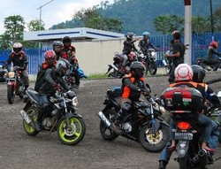 Lari V-Ixion Tertahan Karena Pakai Boks di Belakang?