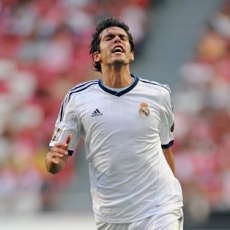 Mourinho Indikasikan Kaka Bertahan di Madrid