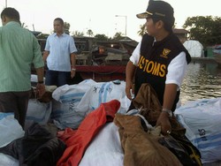 Bea Cukai Sumut Sita Pakaian Bekas Senilai Rp 500 juta dari Malaysia