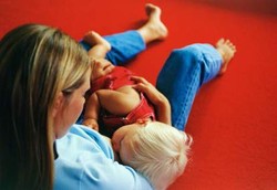 Masih Banyak Tempat Kerja yang Tak Punya Ruangan Khusus Menyusui