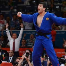 Khaibulaev Dapat Emas, Vladimir Putin Bersorak Girang