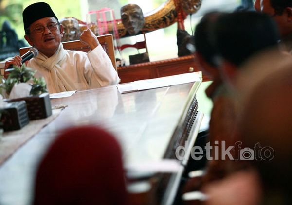 Habibie Buka Bersama Cendekiawan Lintas Agama