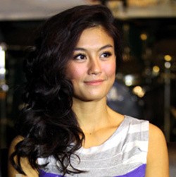 Kurang Makanan Sehat, Agnes Monica Kena Tifus 