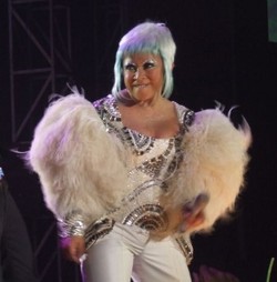 Kasus Bullying Marak, Melly Goeslow Tak Khawatir Anak