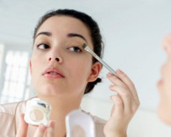 Trik Make-up Simpel untuk Sambut Idul Fitri