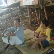 Kisah Kakek Mithan yang Tinggal di Kolong Jembatan BKT