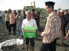 Rosidi Pengambil 1 Pohon Jati Bebas, Ruwatan pun Digelar