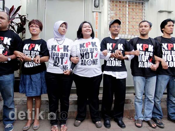 Dukungan KPK Tangani Simulator SIM Menguat
