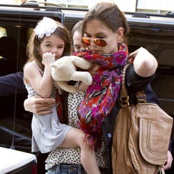 Biaya Sekolah Suri Cruise Rp 378 Juta Per Tahun