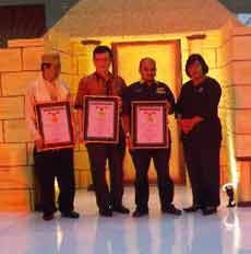 Replika Piramida Kacang Arab Raih Rekor MURI