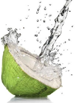 Mitos Seputar Manfaat Air Kelapa Perlu Dibenarkan