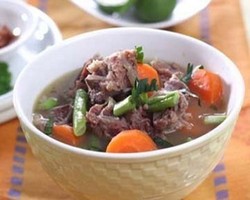 Hmm.. Sajian Hangat Daging Kambing Untuk Berbuka Puasa