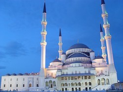 Ini Dia Masjid Paling Besar dan Megah di Turki