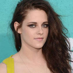 Sembunyi di Rumah Sahabat, Kristen Stewart Jarang Mandi