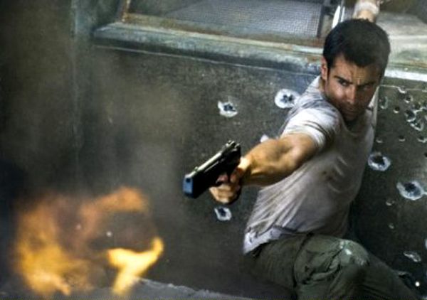 Aksi Collin Farrell di Total Recall