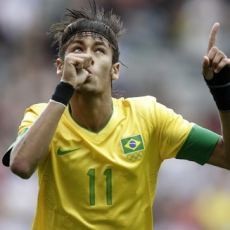 Oscar Bujuk Neymar Pilih Chelsea